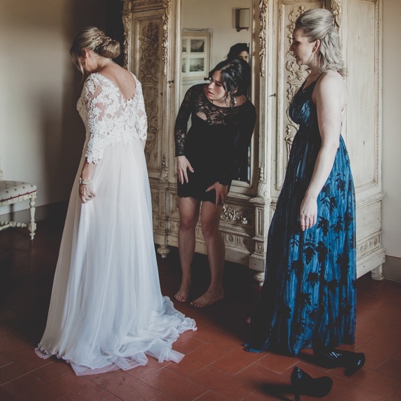 Beautiful Sadoni wedding dress, nude slip with handmade lace and chiffon dress. - Picture 4 of 8